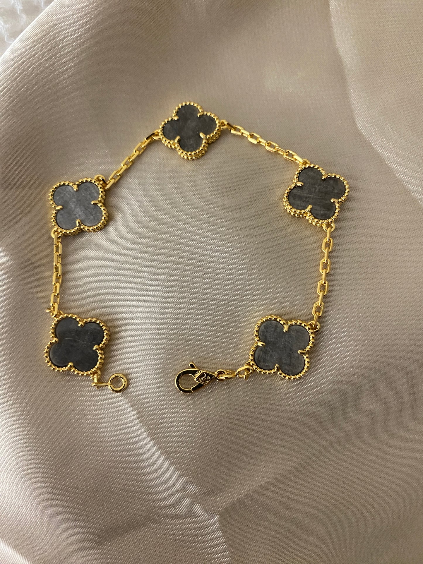 Ella Clover Bracelet,18k Gold,Waterproof