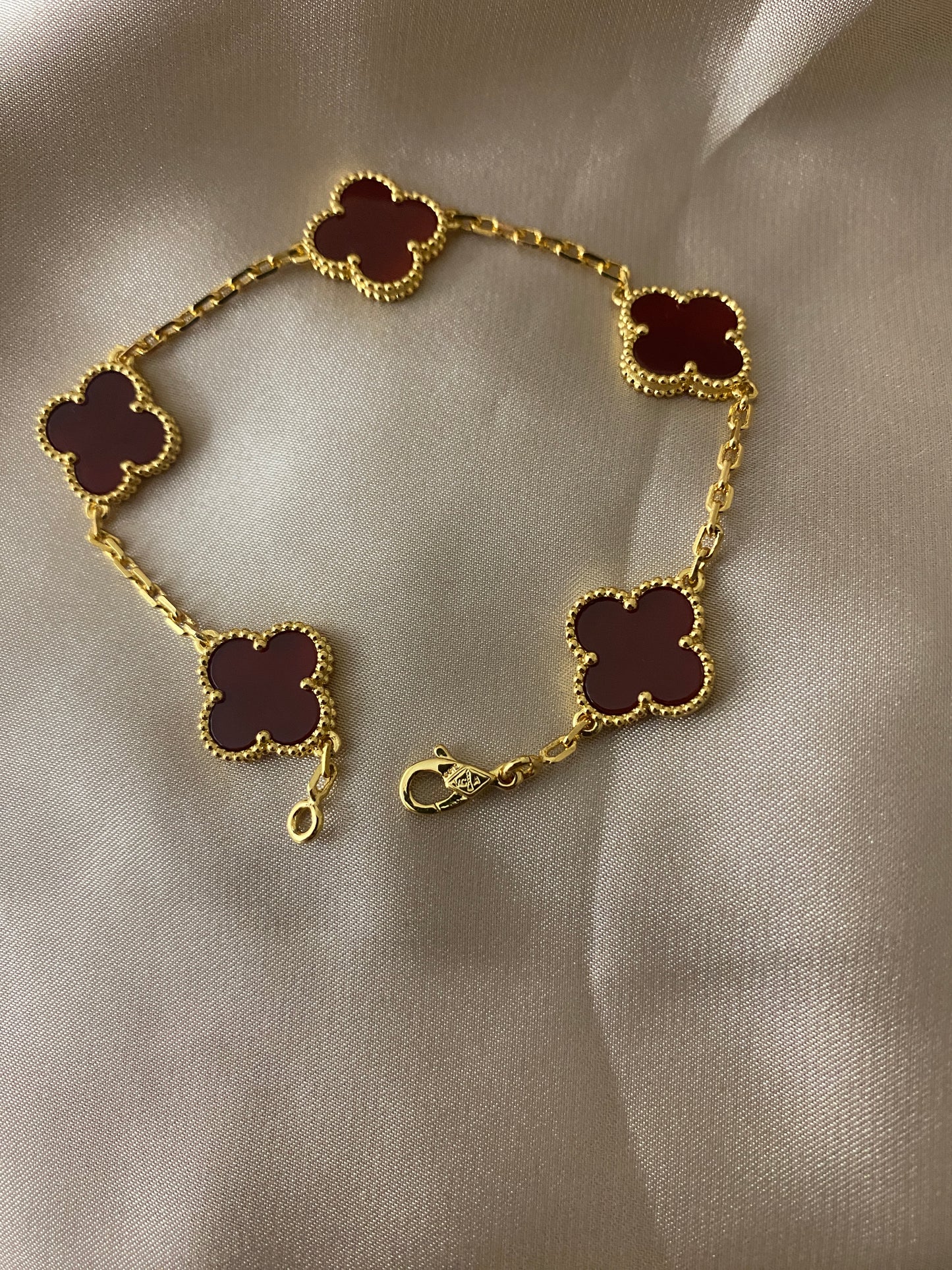 Ella Clover Bracelet,18k Gold Plated