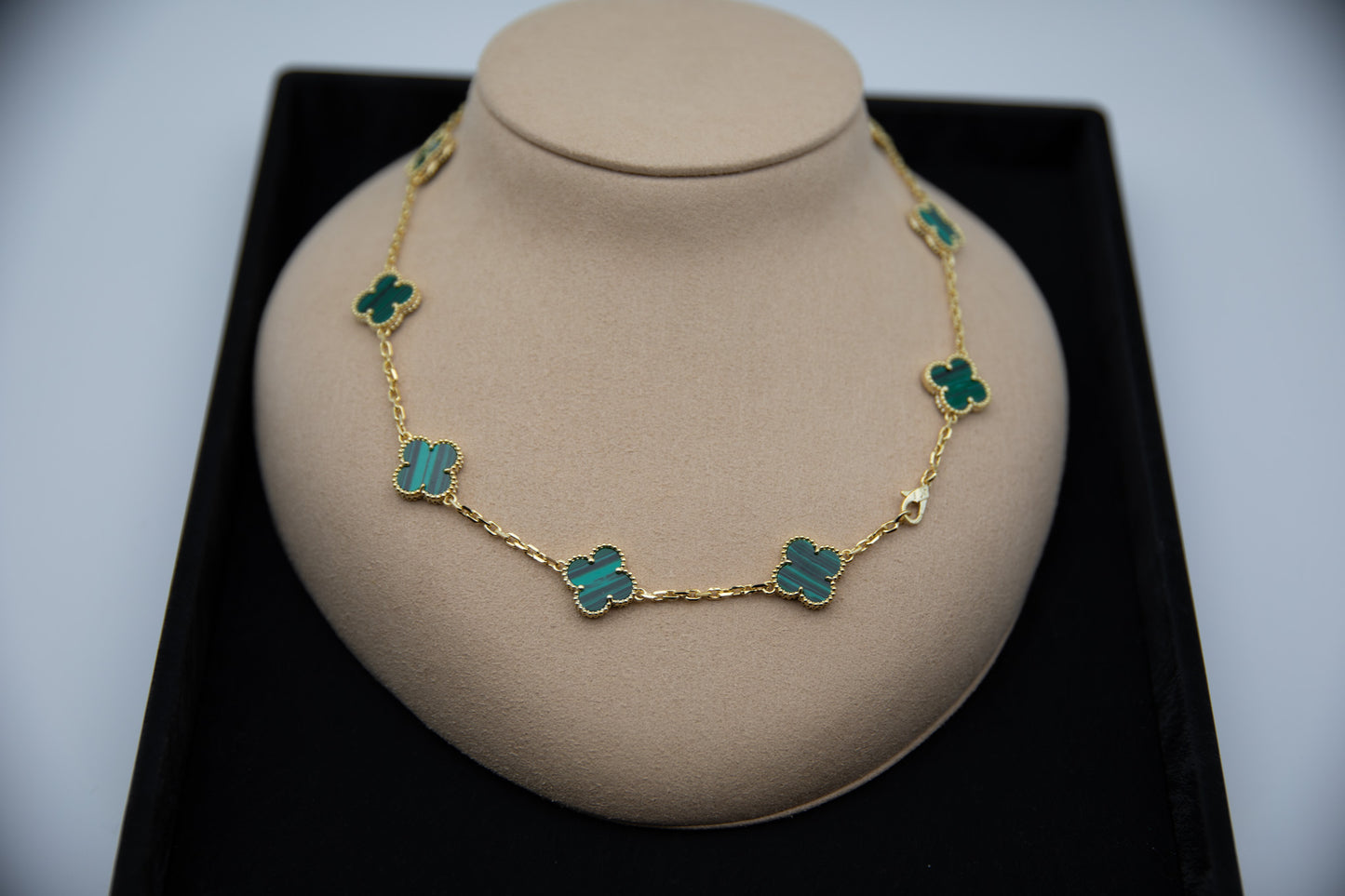 Ella 10 Motif Clover Necklace,18k Gold, Waterproof