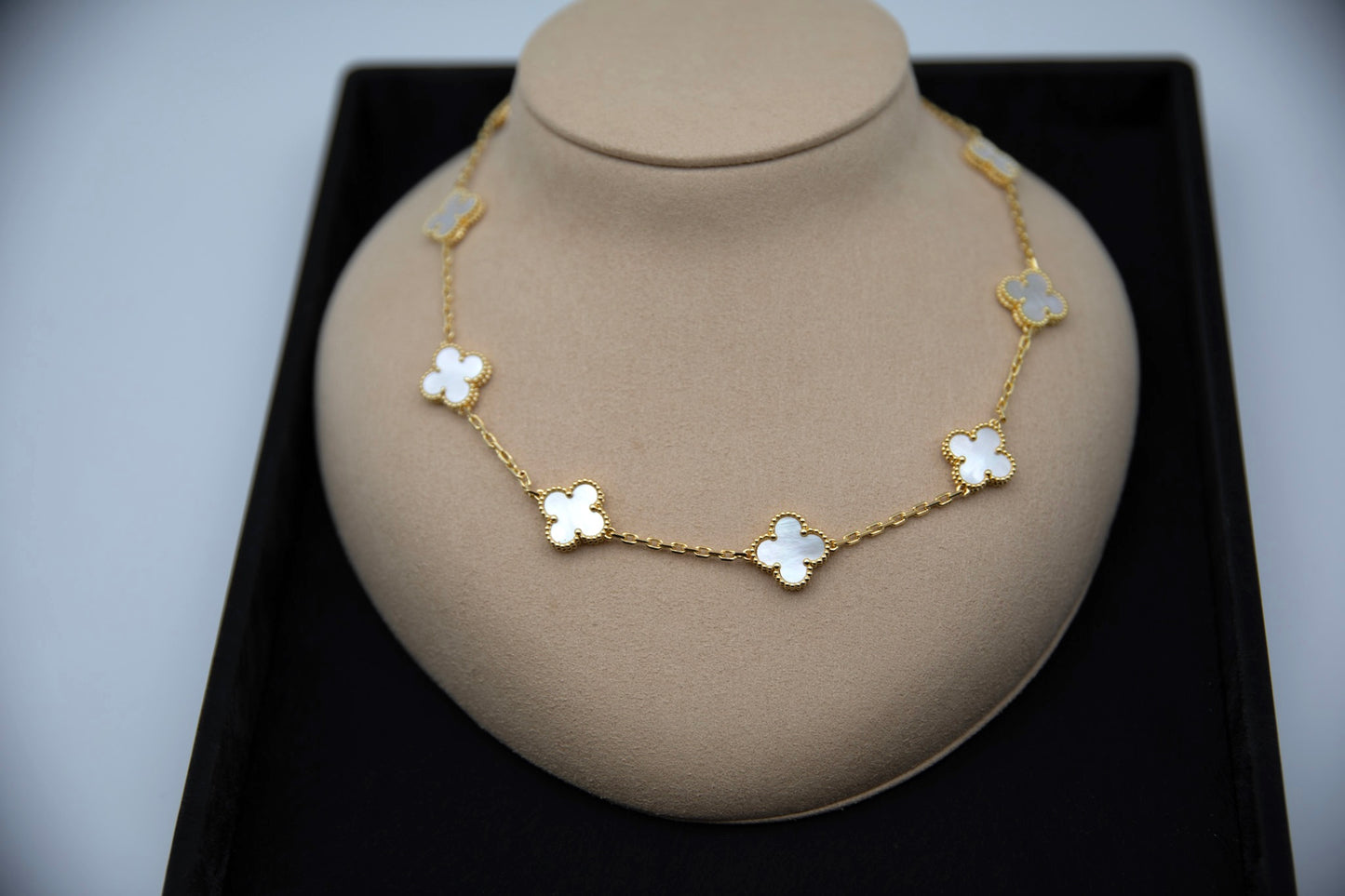 Ella 10 Motif Clover Necklace,18k Gold, Waterproof